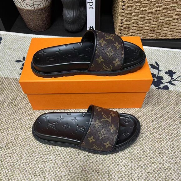 Louis Vuitton Brown and Black Women's  Slides - Picture 3 of 9